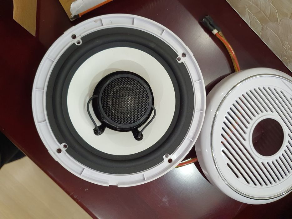 Морская магнитола Clarion m 309