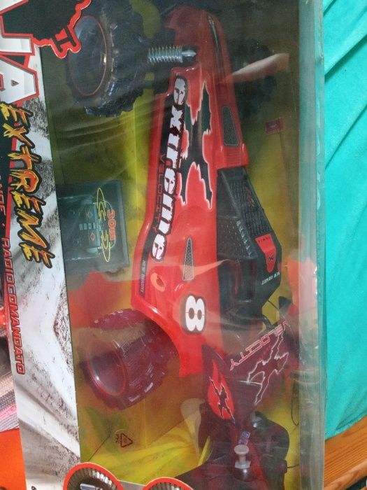 Samochód zdalnie sterowany Baja Extreme New Bright.