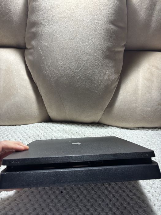 Playstation 4slim 1tb