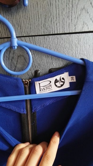 Chabrowa sukienka Ryłko 38