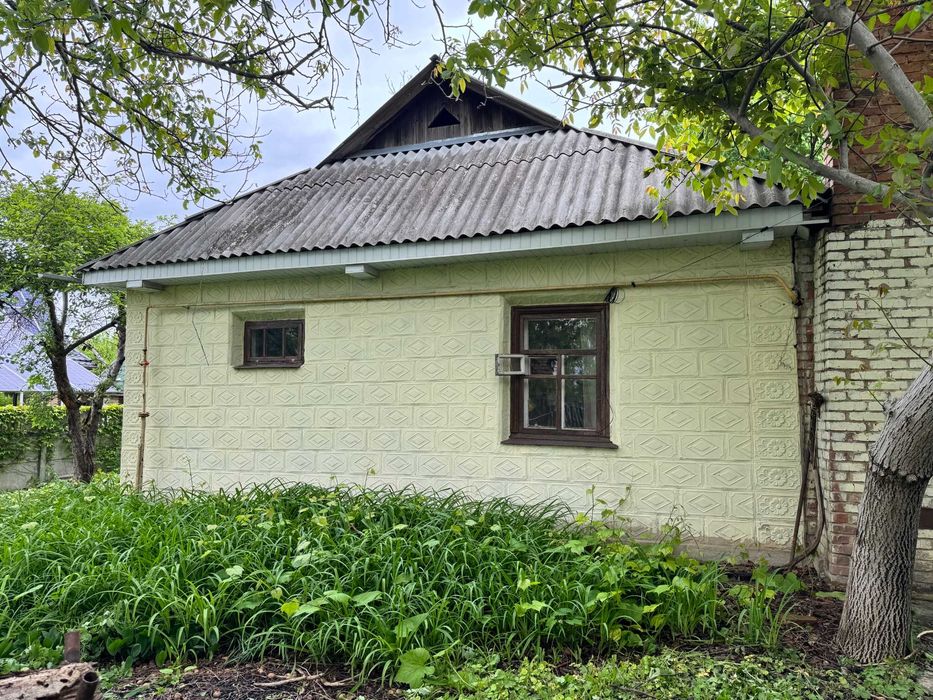 Продається ділянка площею 17 соток у старовинному містечку Іллінці ,центр.
