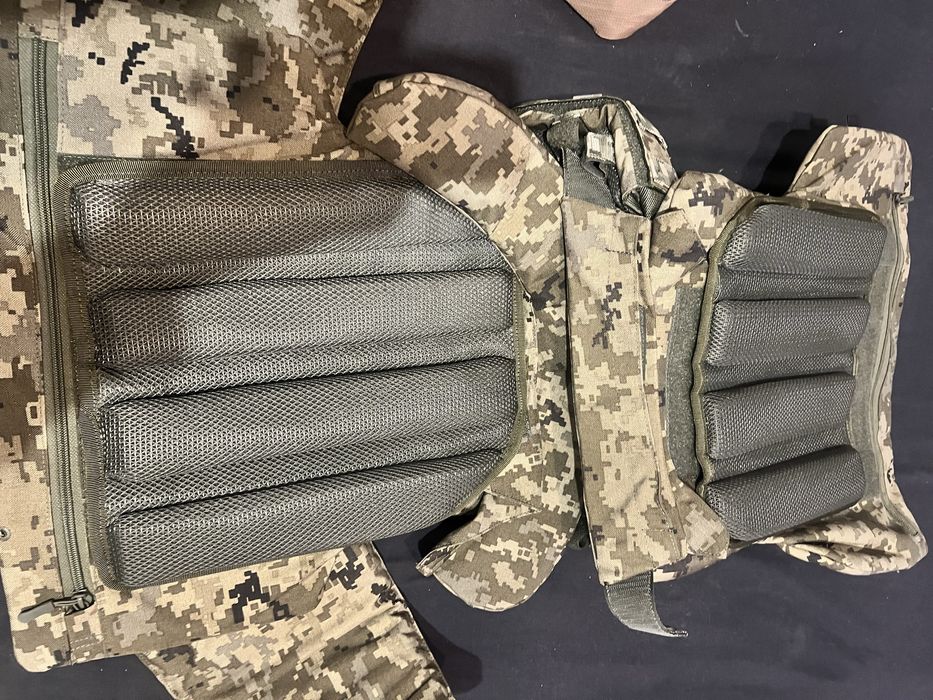 Бронежилет тактичний