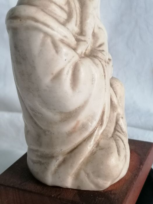 Estatua chinesa antiga pedra