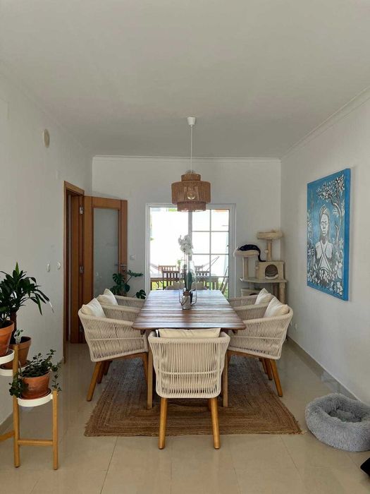 Mesa +  6 Cadeiras  SKLUM em madeira de acácia