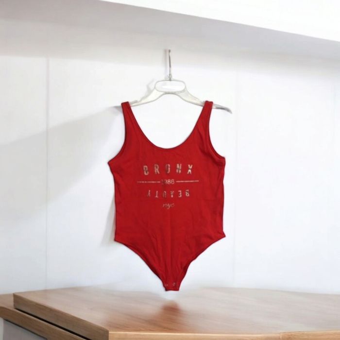 Czerwone Atmosphere Body L (40)