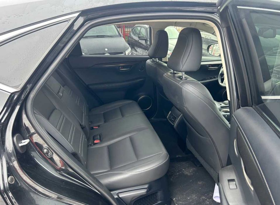 Разборка Lexus NX бампер комплектний