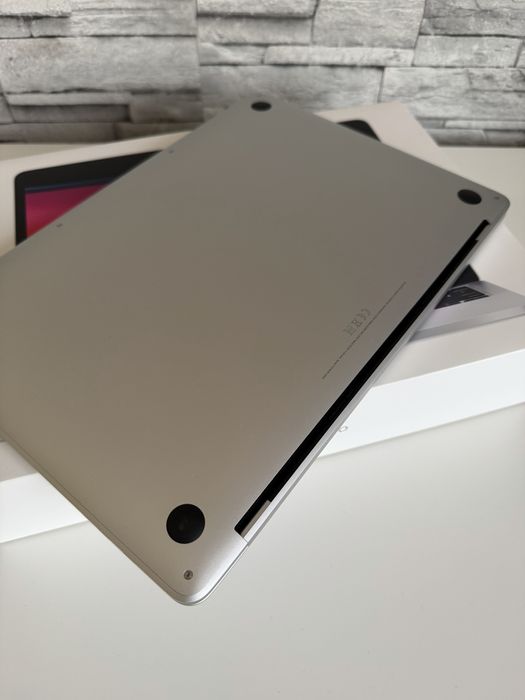 Apple MacBook Pro 13” 2020 M1 512GB 8GB Srebrny