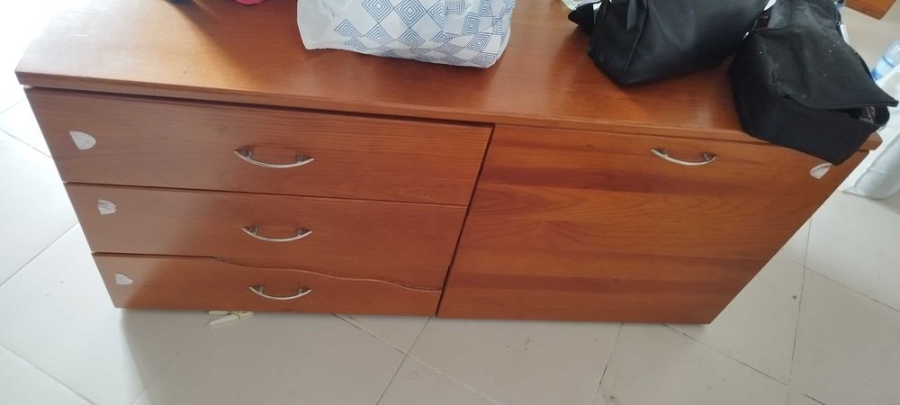 Móvel de sala em cerejeira