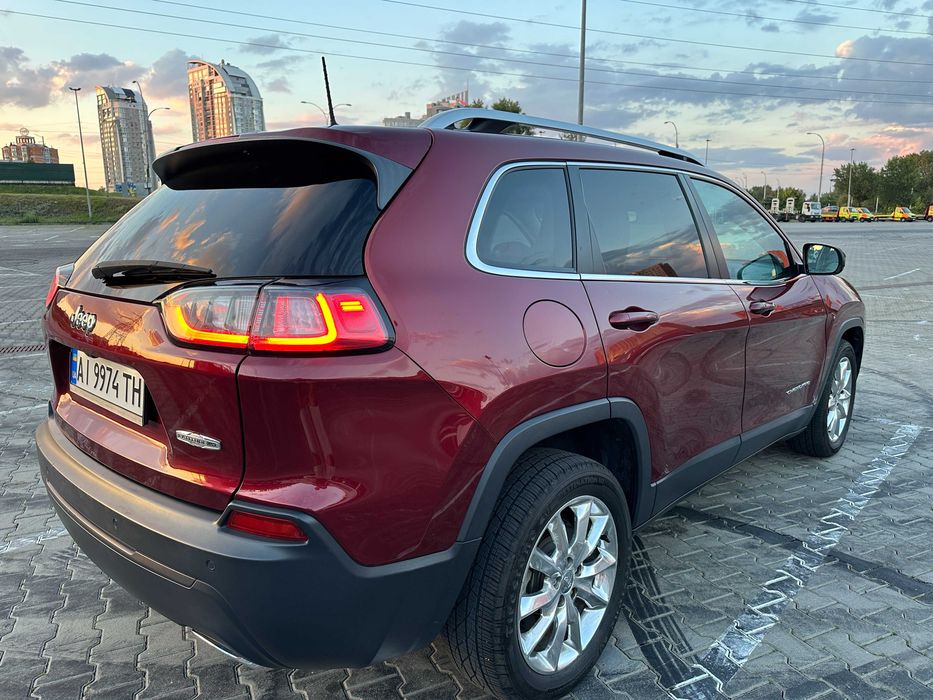 jeep cherokee продаж