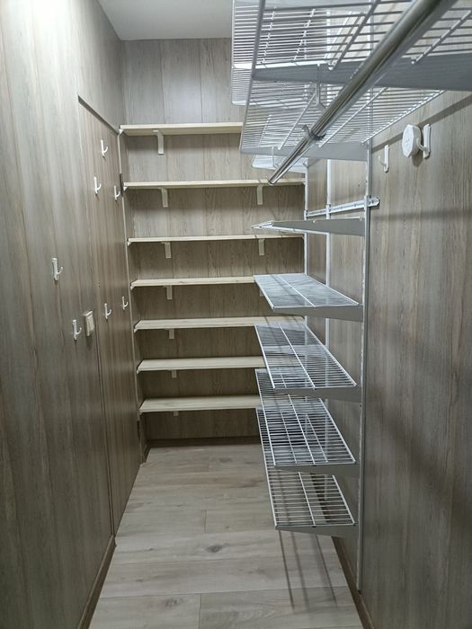 Продаж 2к квартири з ремонтом р-н Шкільний!