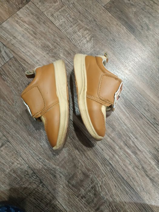 Взуття дитяче розмір 24