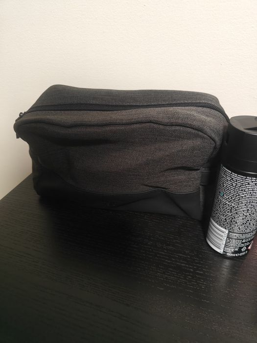 bolsas de viagem necessaire novas