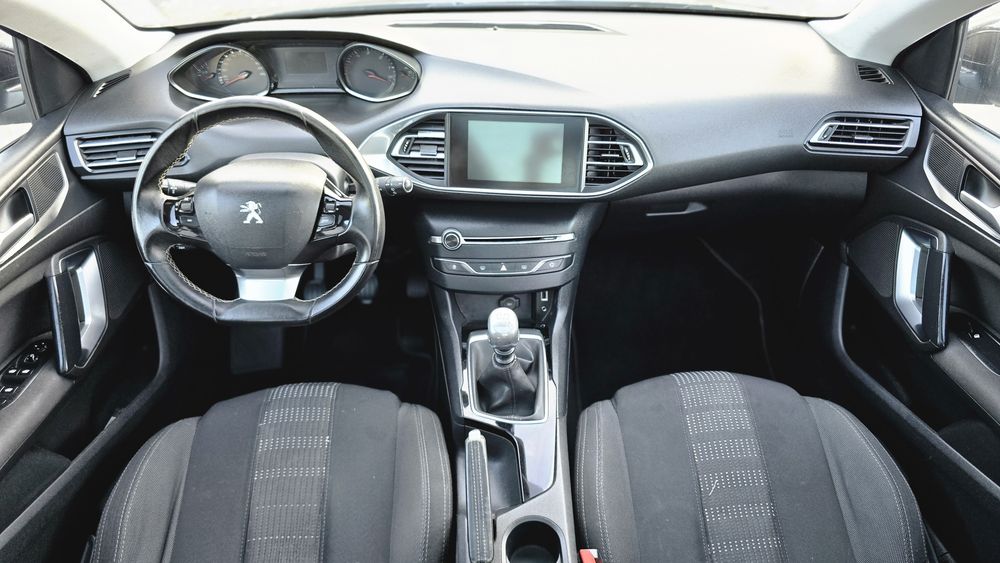 Peugeot 308 SW — fotografia 9