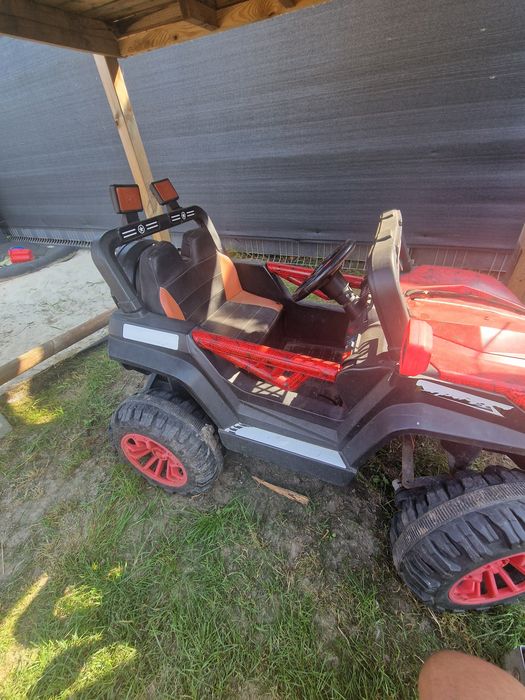 Samochodzik elektryczny