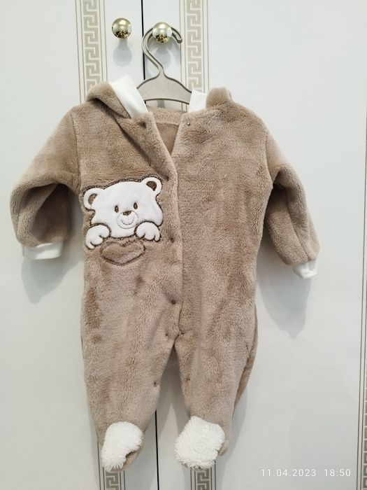Продам детские комбинезоны