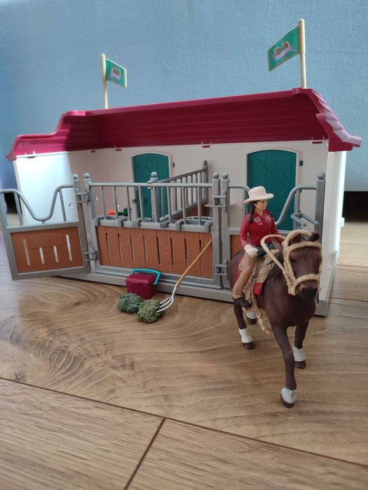 Schleich Horse Club Duże centrum jeździeckie 42416