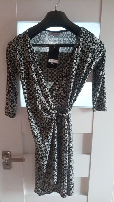 Sukienka biało-czarna