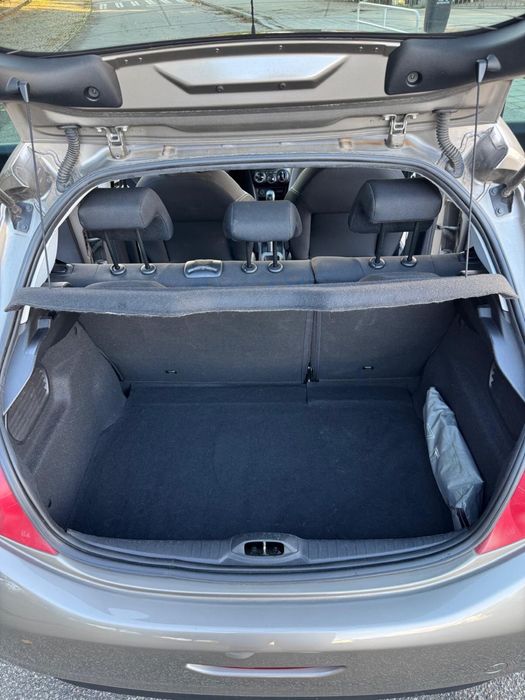 Peugoet 208, económico em ótimo estado