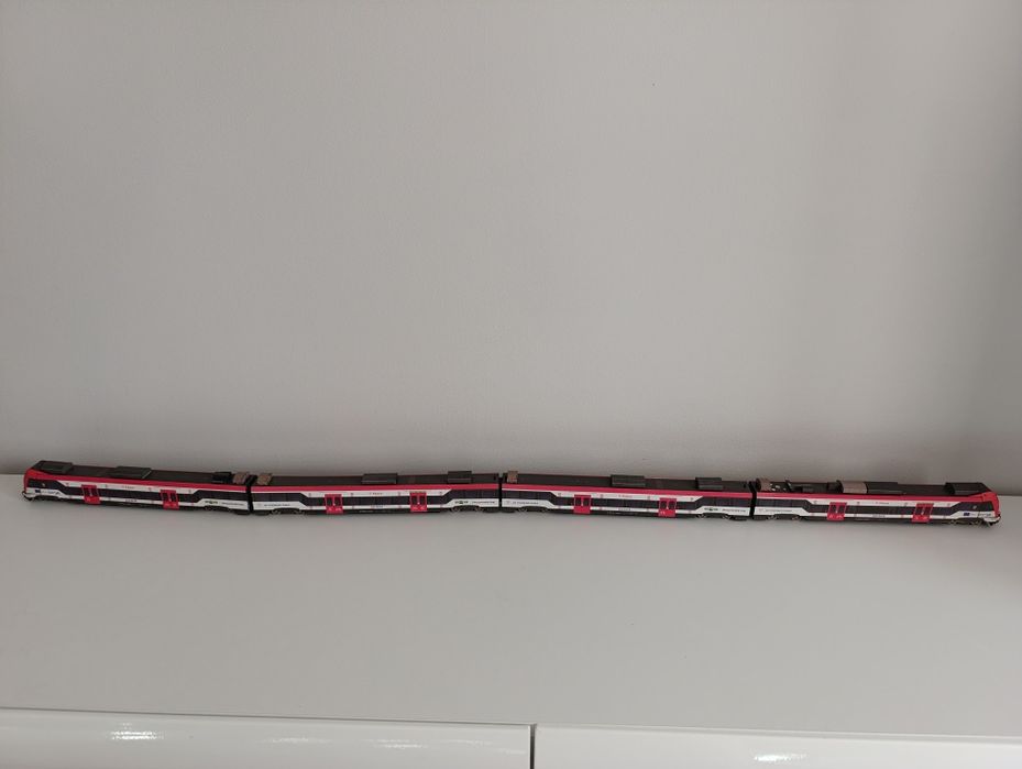 Model kartonowy jihomooravsky kraj IDS JMK zabawka pociąg miejski auto