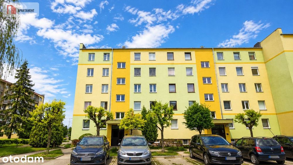 M3 z balkonem z widokiem na panoramę.