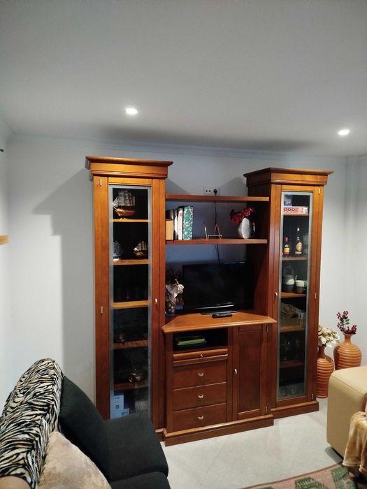 Móvel de sala em boa conservação