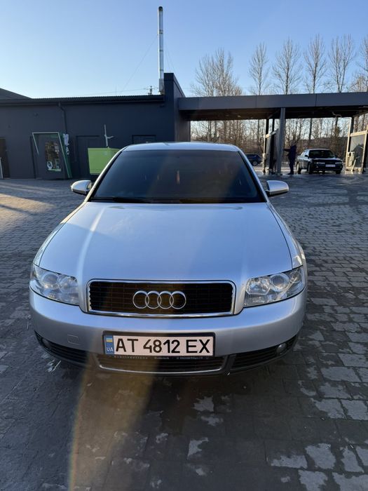 Ауді а4б6 Audi 1.6 бензин газ.