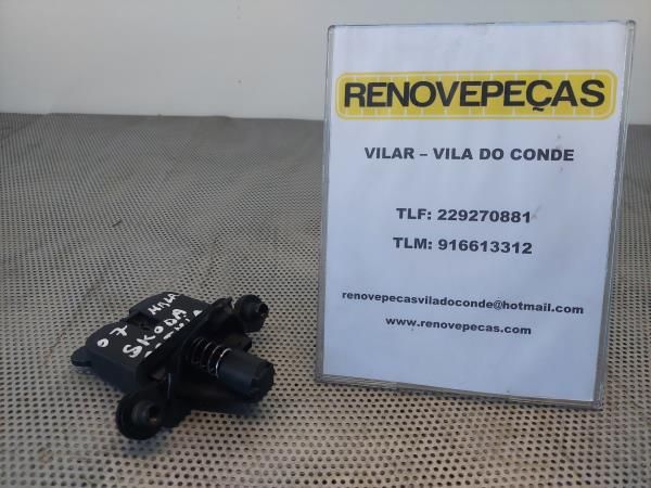 Fechadura / fecho da mala SKODA Octavia I Hatchback (1U2)