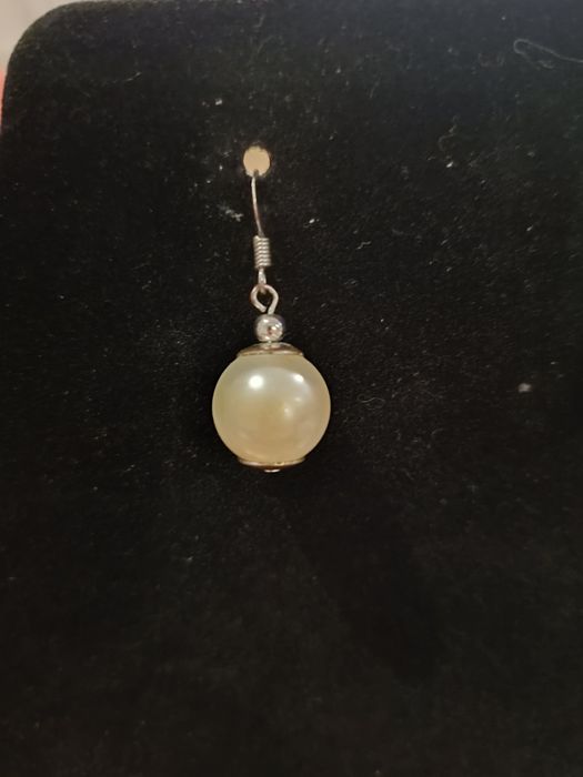 Kolczyki wiszące perły