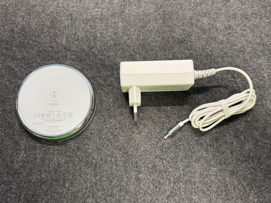 Ładowarka indukcyjna bezprzewodowa Belkin F7U054 do telefonu iPhone