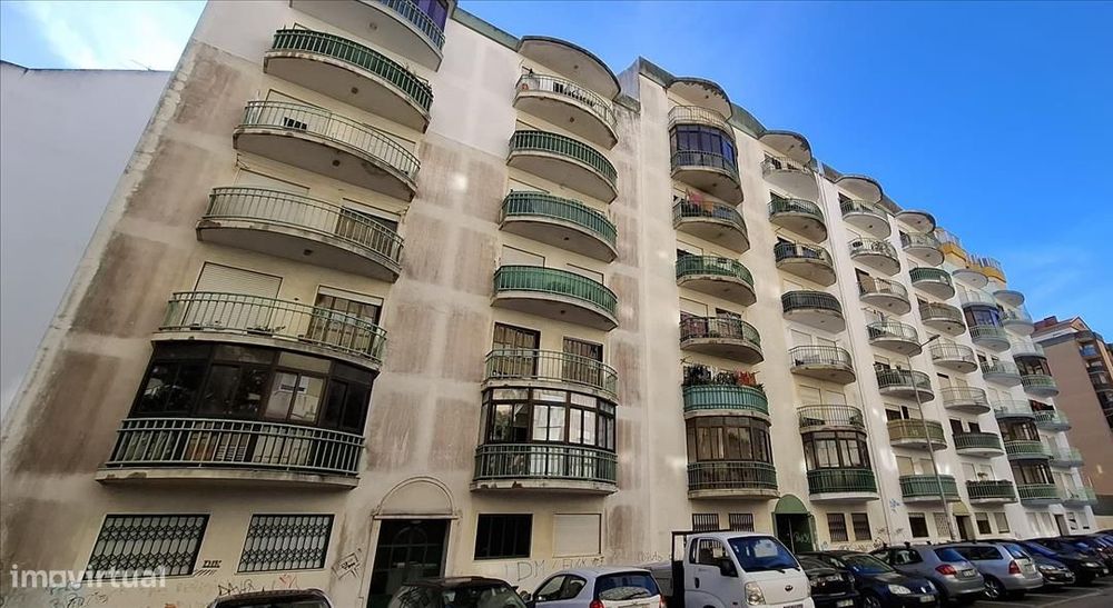 2-Bedroom Apartment in Sintra, Algueirão-Mem Martins