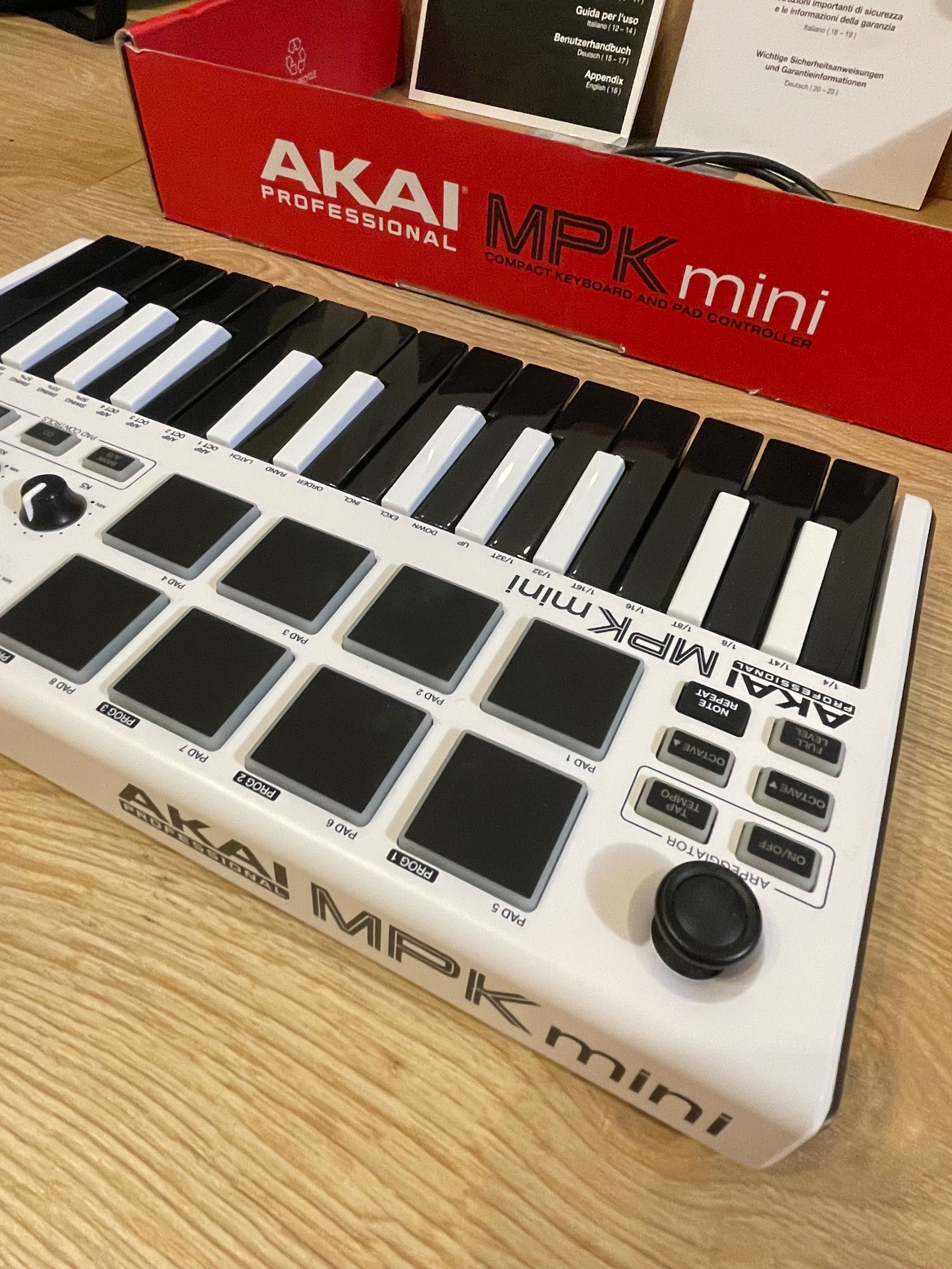 DTM・DAW AKAI MPK MINI Special edition Amazon.com: Akai Professional MPK Mini MK3 - 25 Key USB MIDI