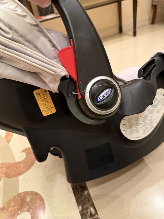 Автокрісло переноска Graco 0-13 кг з базою Isofix