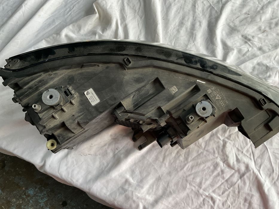 Farol Audi A1 (direito)