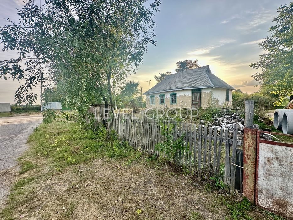 Велика ділянка з виходом на дві вулиці