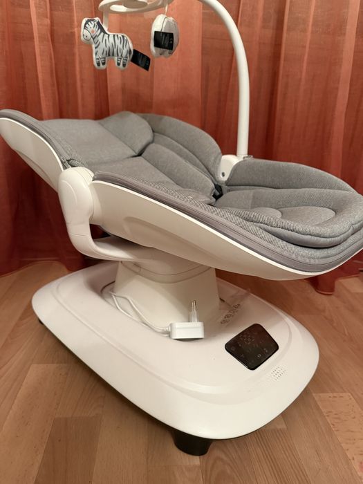 Заколисуючий центр - шезлонг 2 в 1 для немовляти Mastela