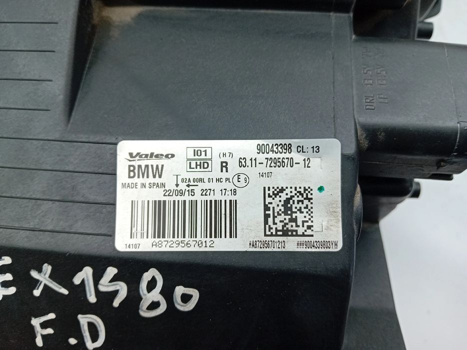 Ótica / farol direita BMW i3 (I01)
