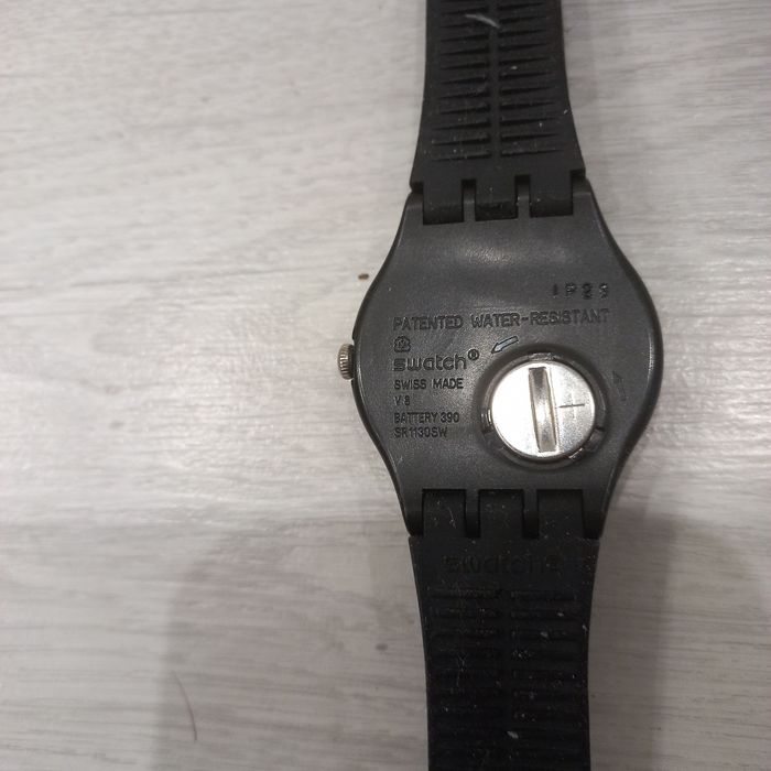 Годинник swach Swiss