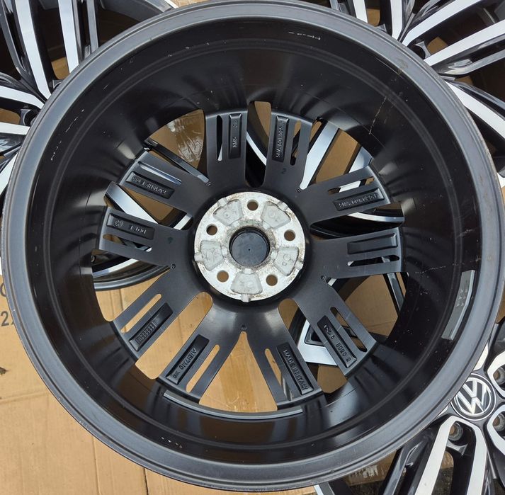 Felgi aluminiowe VW Tiguan T-Roc Passat Sharan 7x19 ET43 5x112
