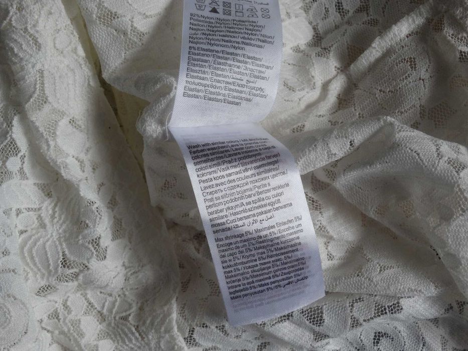 Jacqueline_Fajna koronkowa bluzka do pracy_R.36/38