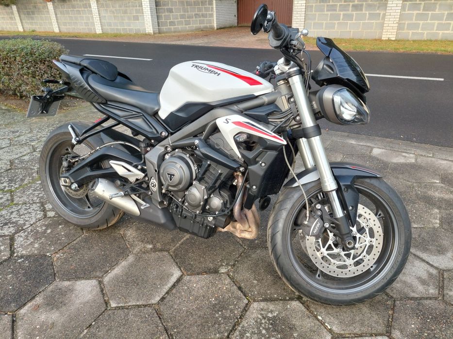 Triumph street triple 660s a2