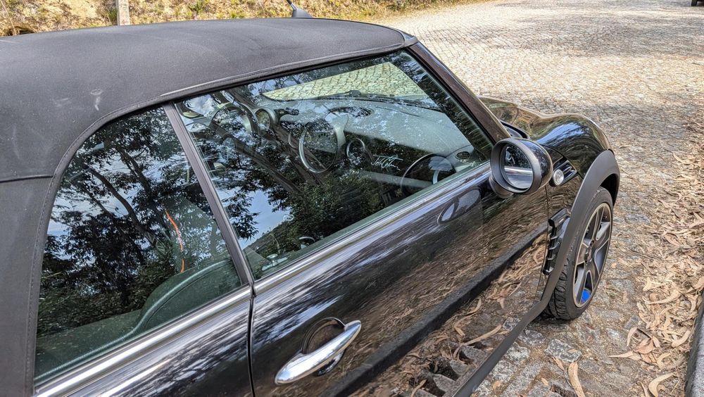 Mini Cooper Cabrio - Impeccable526216958050969603