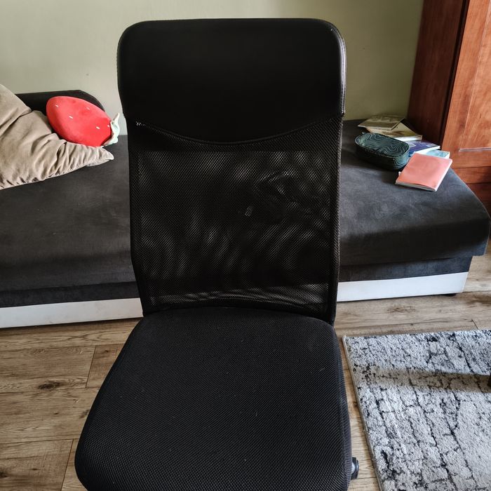 Fotel obrotowy jysk