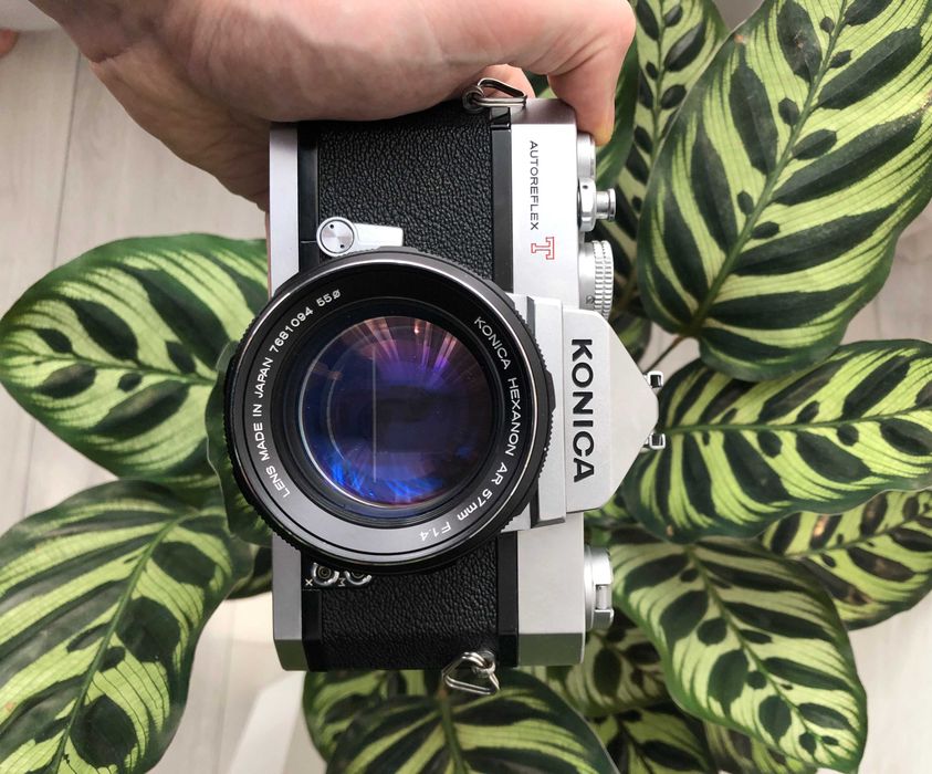 Фотокамера Konica Autoreflex T з Обєктивом Konica Hexanon 57mm f/1.4