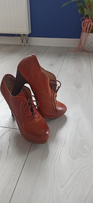 Buty Eksbut brązowe