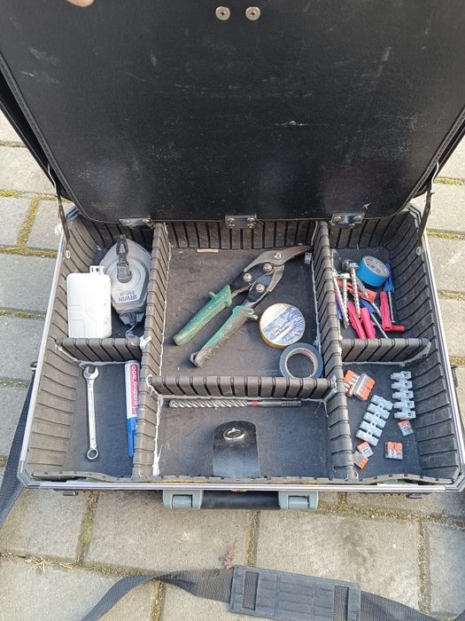 Walizka narzędziowa elektryka