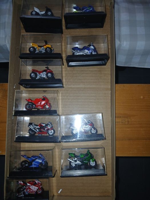 Motos escala 1.32