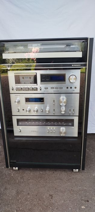 Kompletna wieża Pioneer