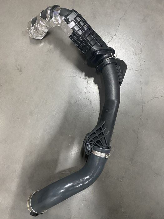 Патрубок интеркулера