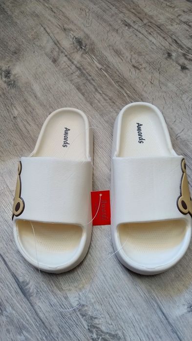 Nowe klapki z misiem 38/39