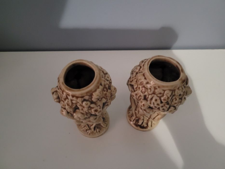 Dwa ozdobne kielichy ceramiczne